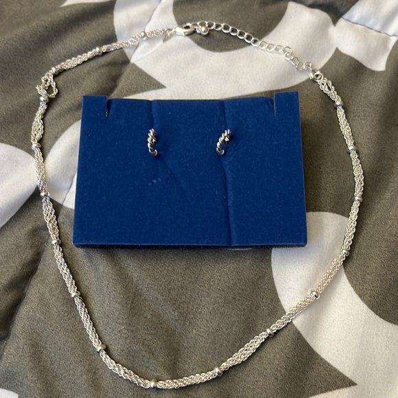 Multi Chain Necklace Twist Rope Huggie Hoop Earring Avon Jewelry Costume 2009 - Picture 1 of 5